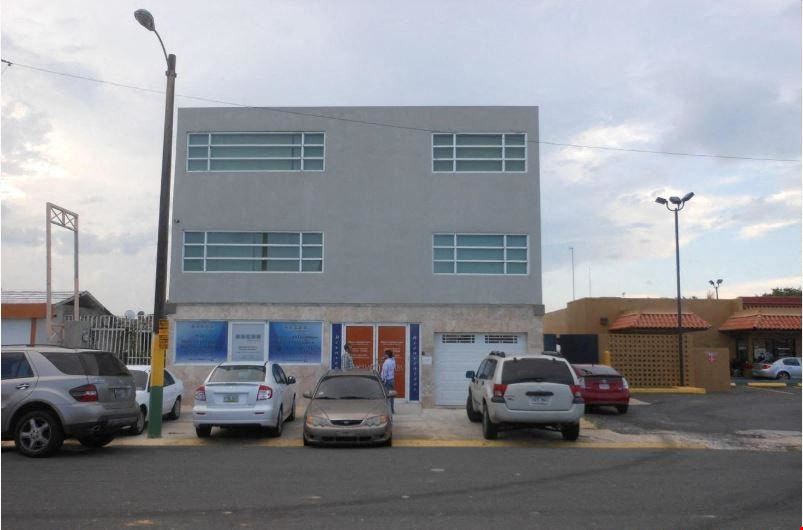 Toa Baja Levittown Commercial Building - For Sale