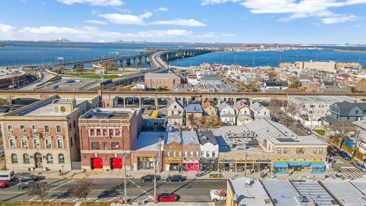 Mixed use in Rockaway Beach!