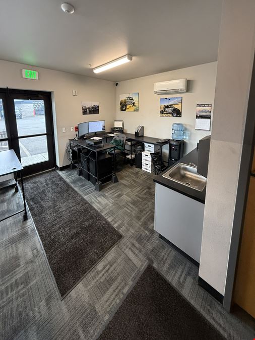 Glenwood Industrial Park Unit 137