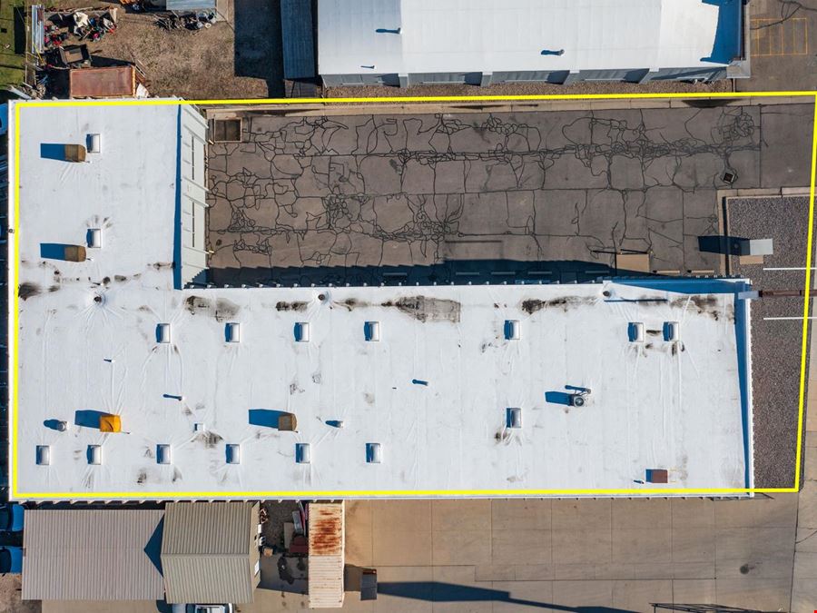 10,000 SF Automotive Warehouse W/ 2,000 SF bonus mezzanine included at no additional rent | 950 W 2100 S Salt Lake City