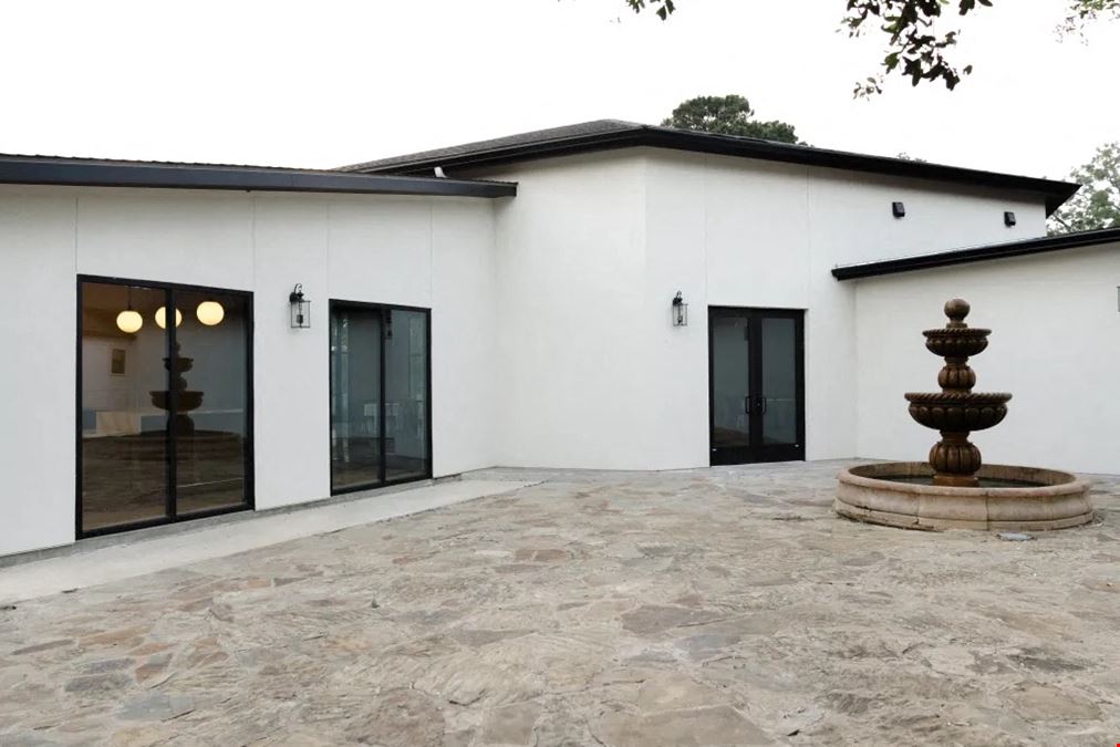 Elegant Hill Country Wedding & Event Center – 14,321 SF on 39 Acres