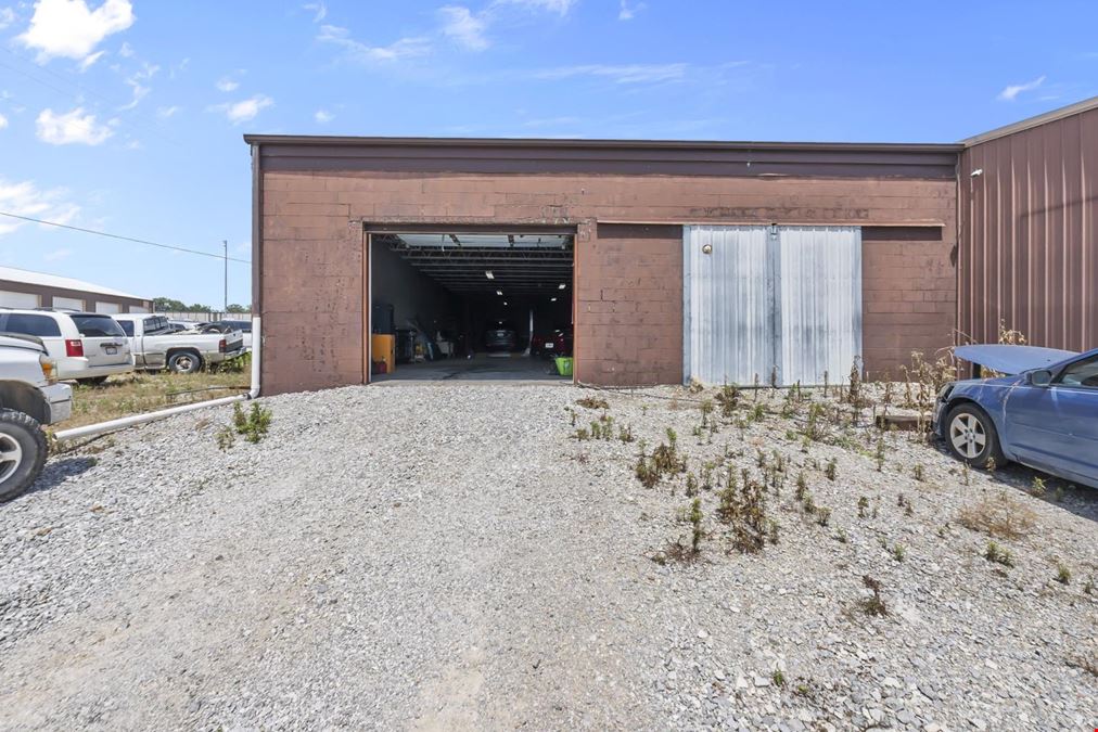 1004 N Main St