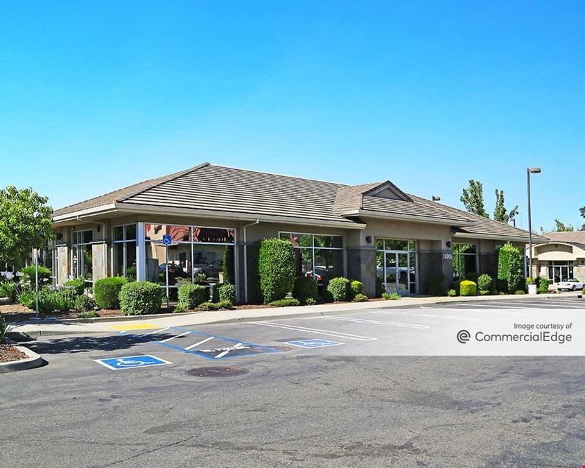 Blue Oaks Plaza