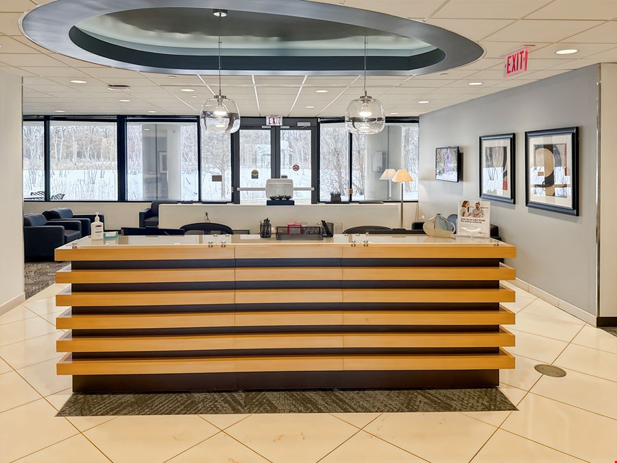 Regus - Lake Forest – Landmark Conway Farms