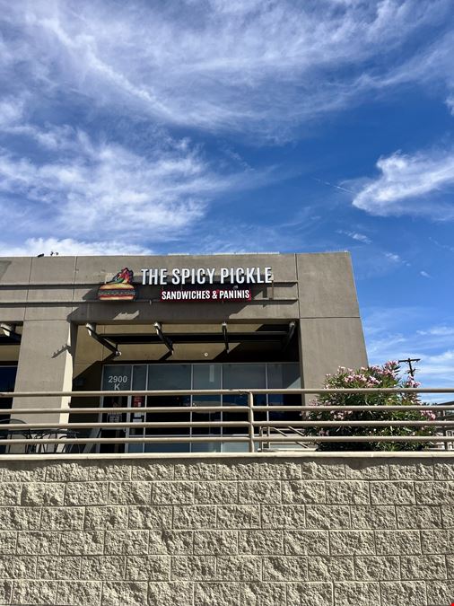 Endcap Turn Key Restaurant for SUBLEASE