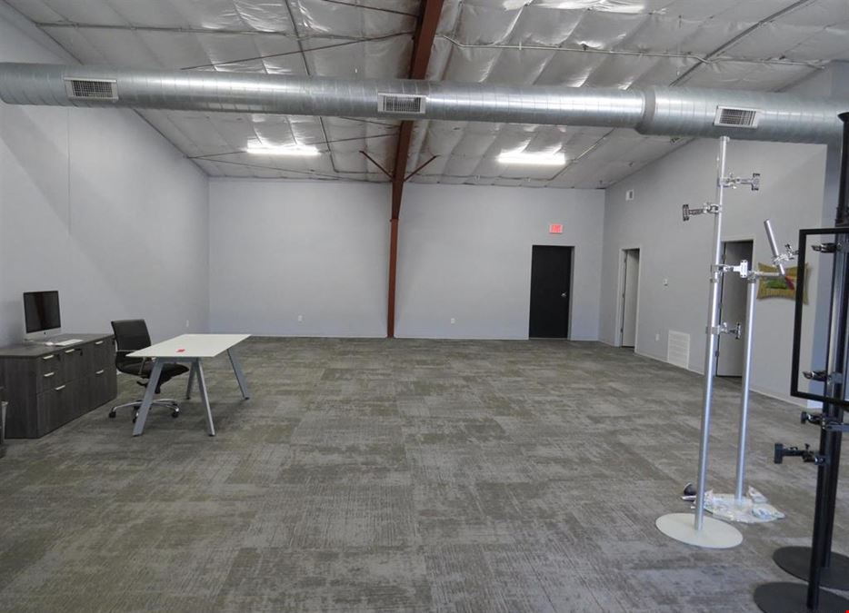 1703 Candletree Dr Suite C