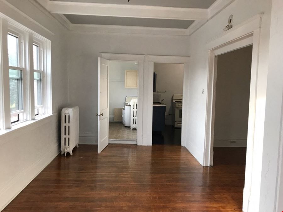 637 W Main Street