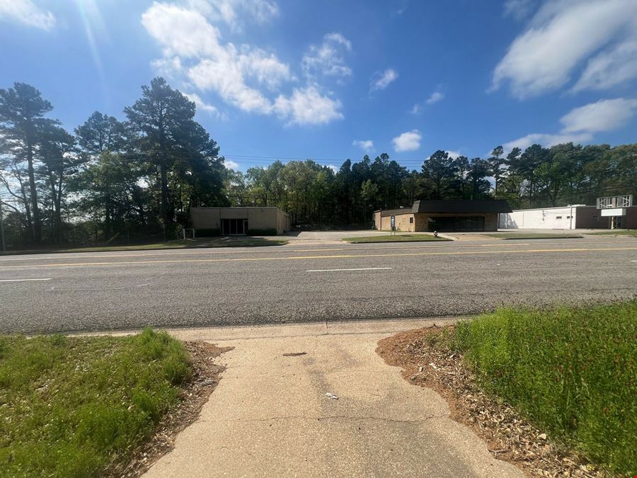 2811 & 2819 University Blvd.