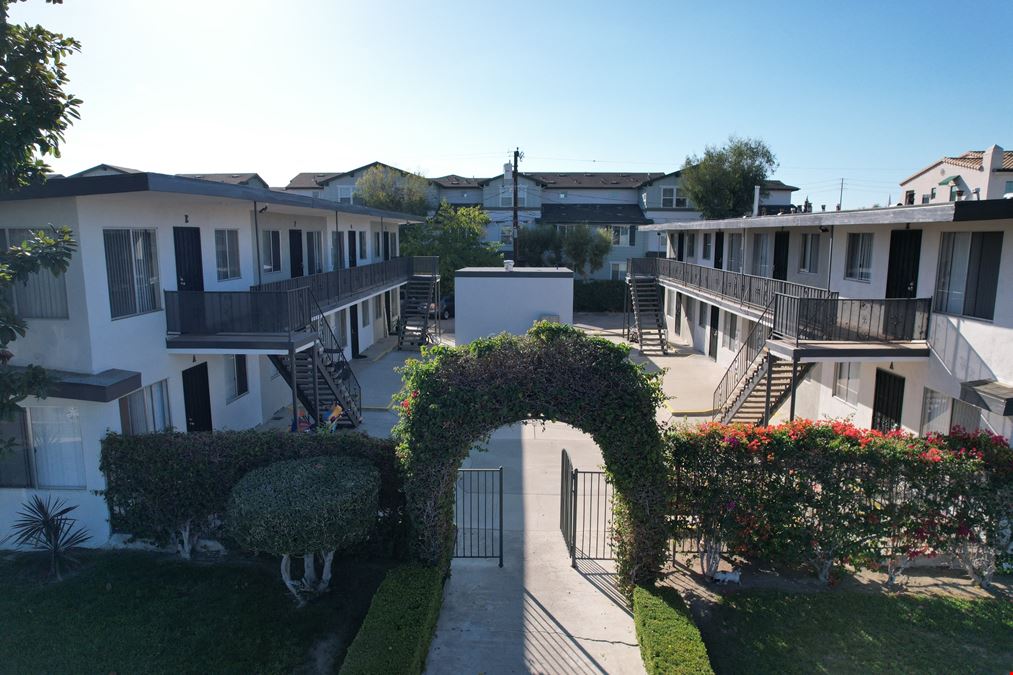 119-135 S Fahrion Pl
