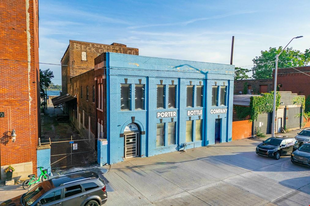 1941 W Fort St