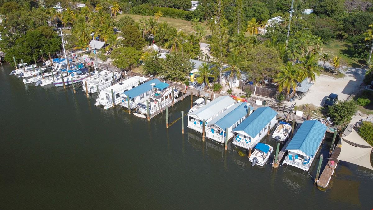 Treasure Harbor Marina