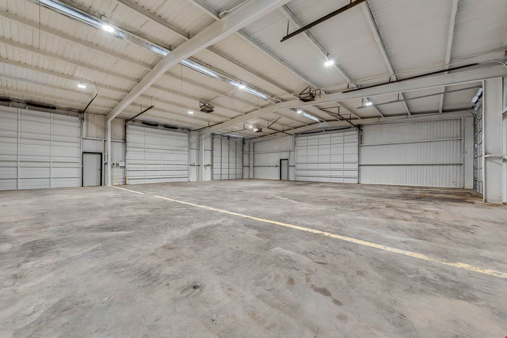 I-20 Frontage Facility w/Wash-Bay