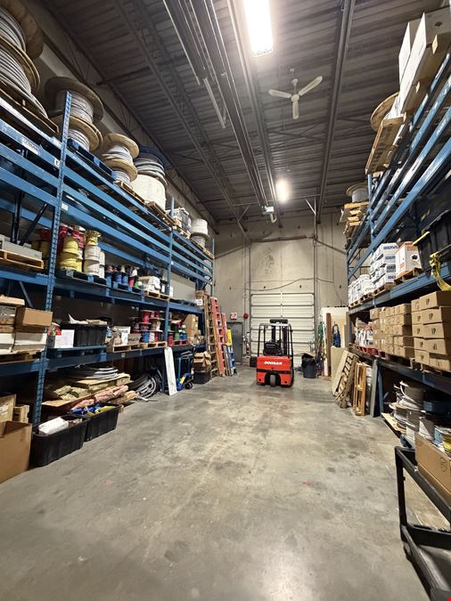 #2111-1225 Kingsway Avenue