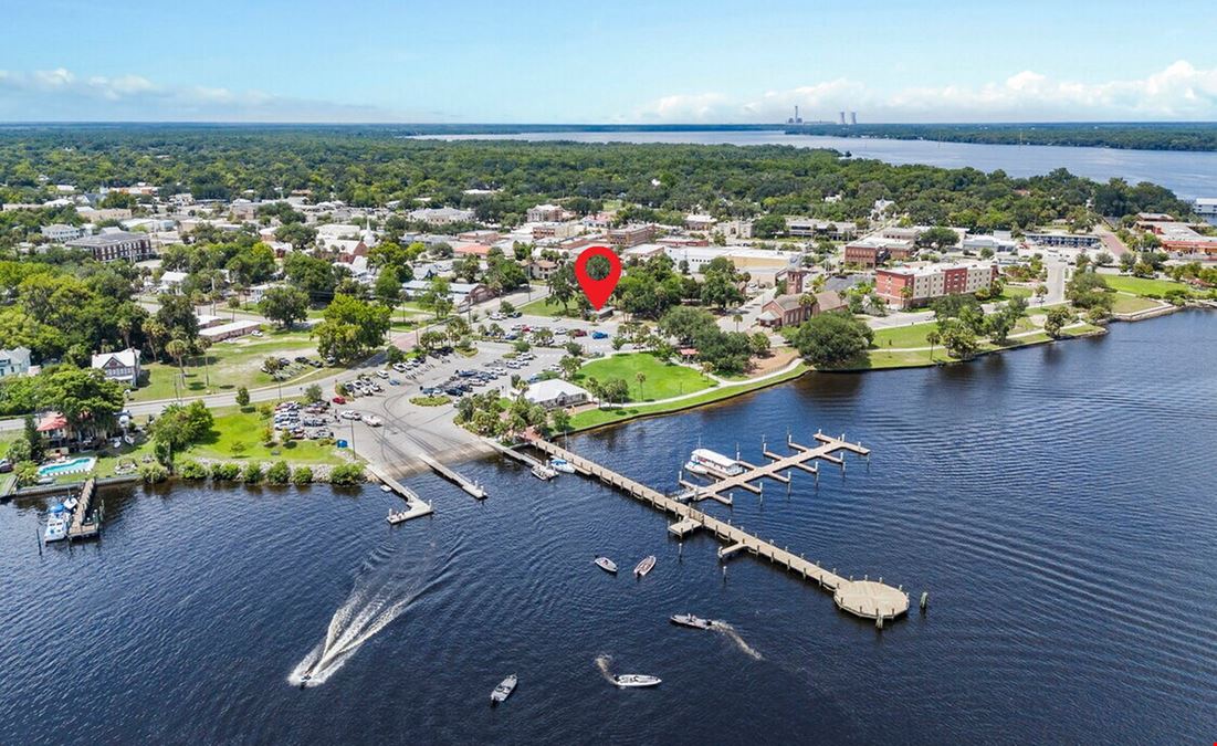 Waterview Standalone Building in Historic Downtown Palatka