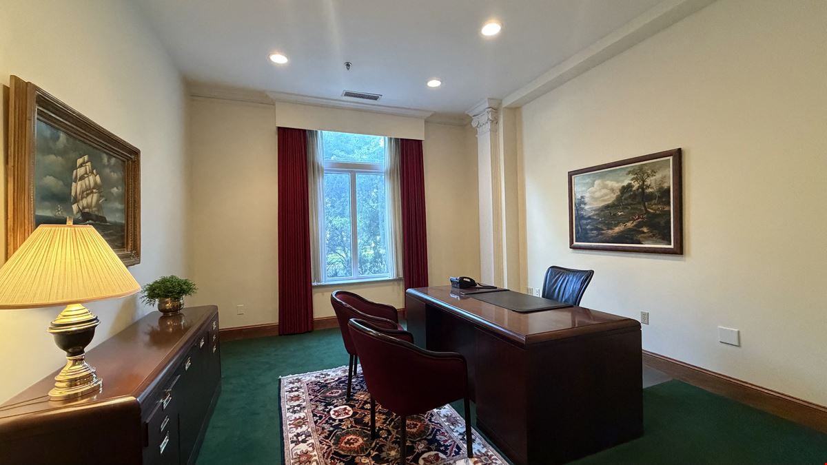 400 Commonwealth Ave #104C