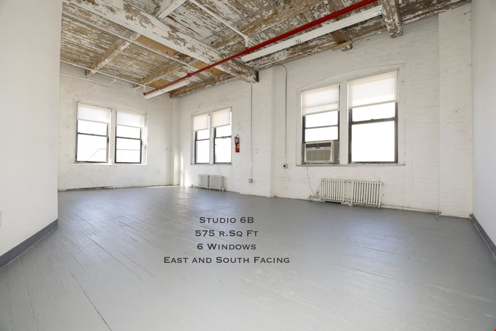Urban Yard + Footbridge + Queensbridge Studios in Prime Location LIC, Queens