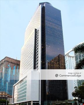 Brickell World Plaza
