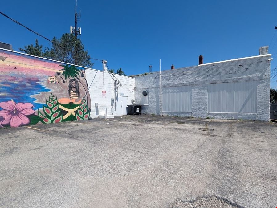 Historic 185th Corridor Commercial Building