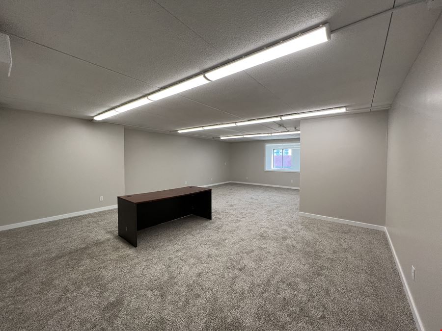704 University Ave W