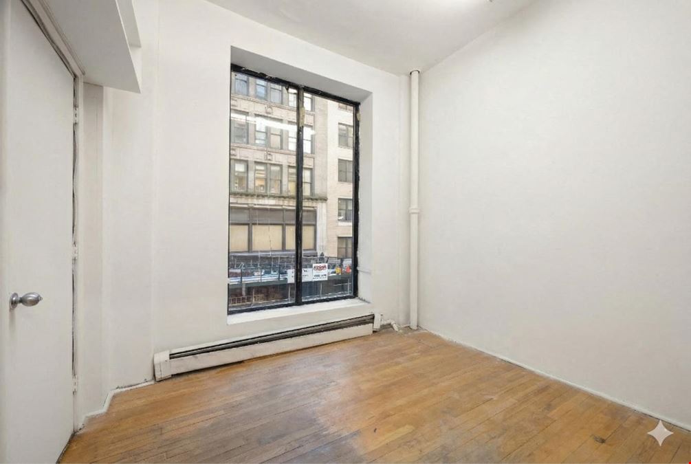 17 W 17th St