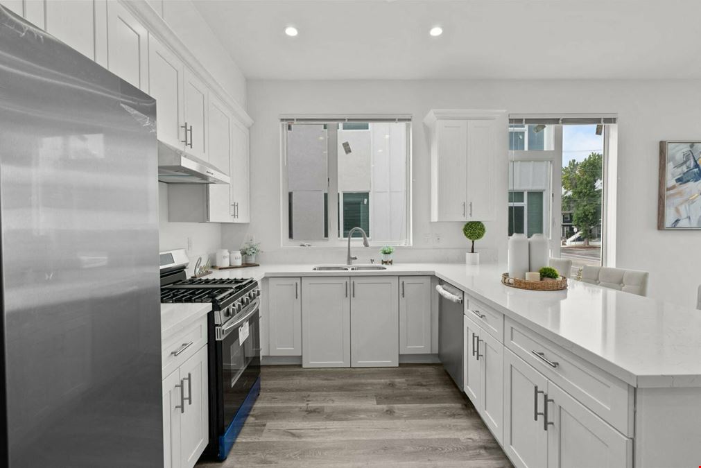 5110 Cahuenga Apartments