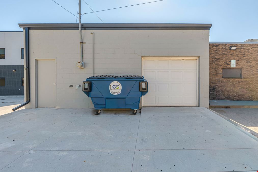 216 E Main St