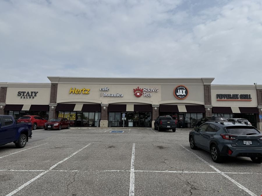 LAKESIDE PLAZA - SUBLEASE