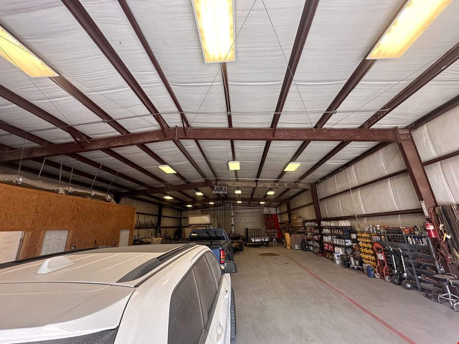 6,760 SF Warehouse/Office Off I-20