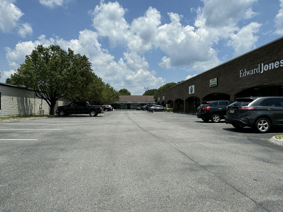 630 Dolly Parton Pkwy, Retail/Office