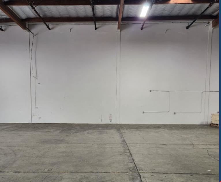 Ontario, CA Warehouse for Rent  #1434 | 1,000-4,810 sq ft