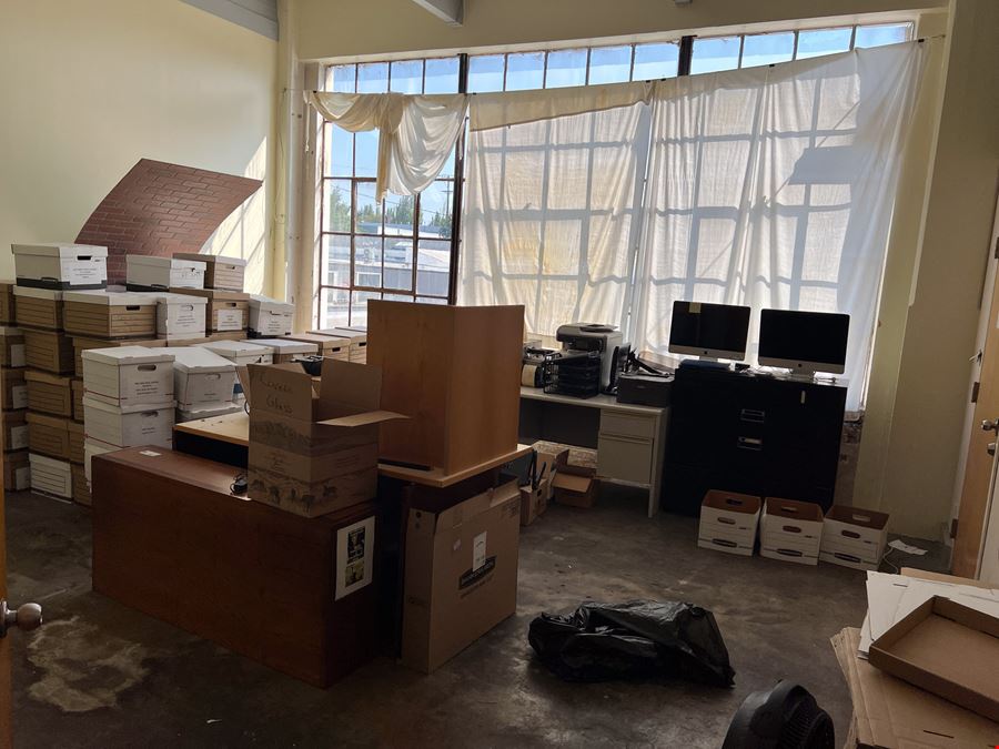 Nicky Distribution Building