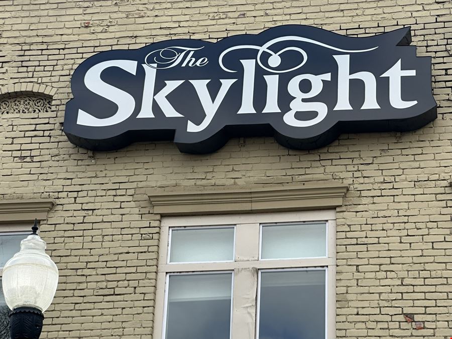 SkyLight Hotel