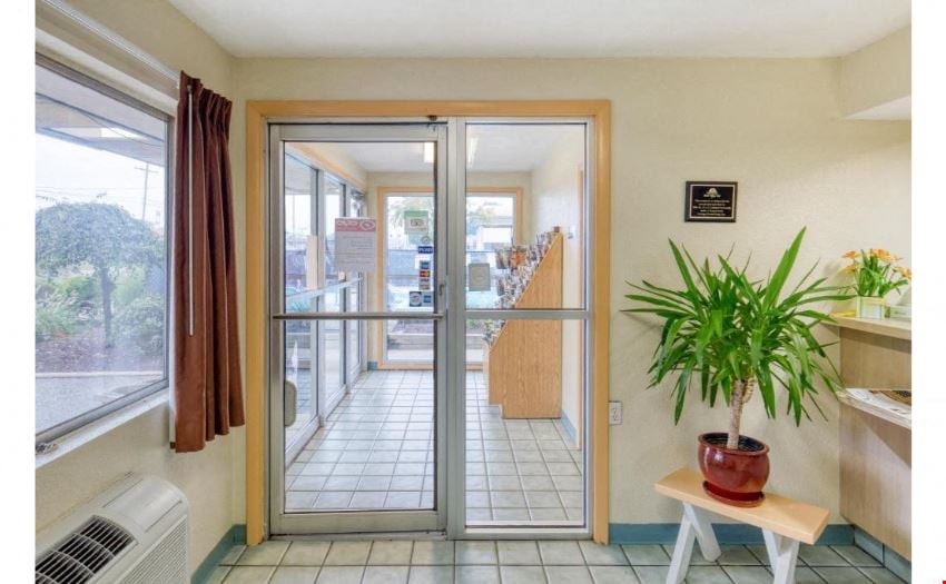 Days Inn by Wyndham