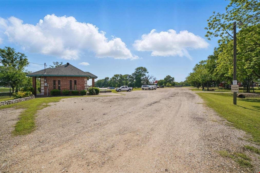 Office/Warehouse for Sale in Seagoville