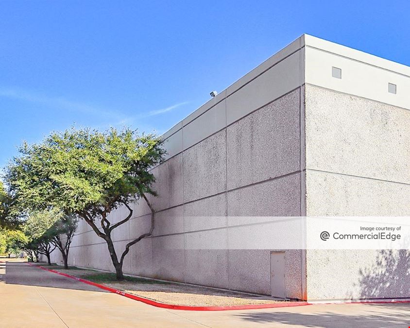 2450 SW Grapevine Pkwy