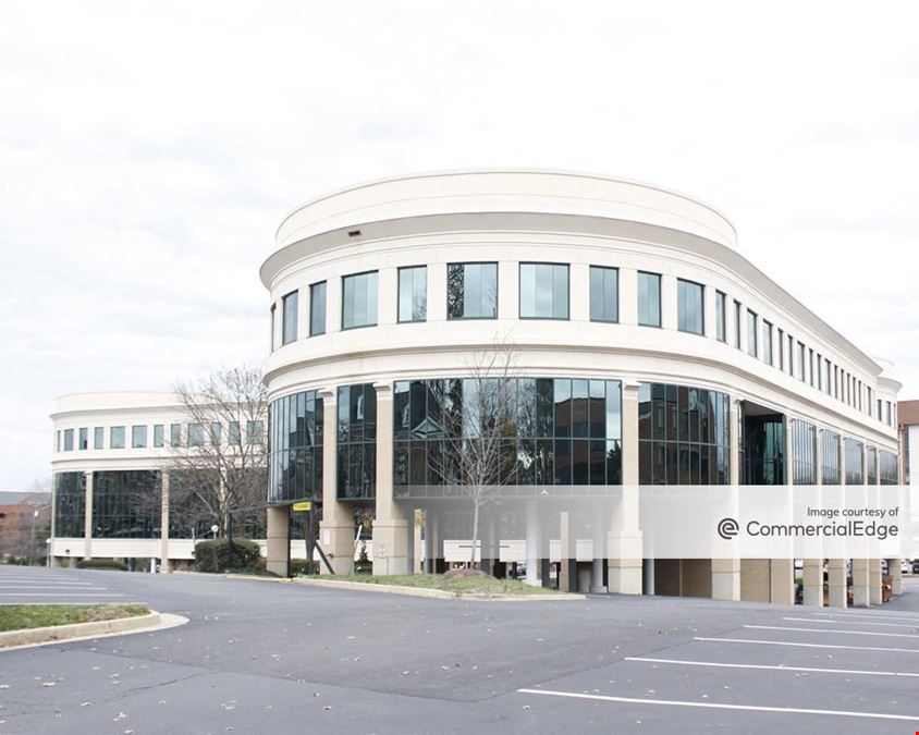 McLean Plaza - 6849 Old Dominion Drive