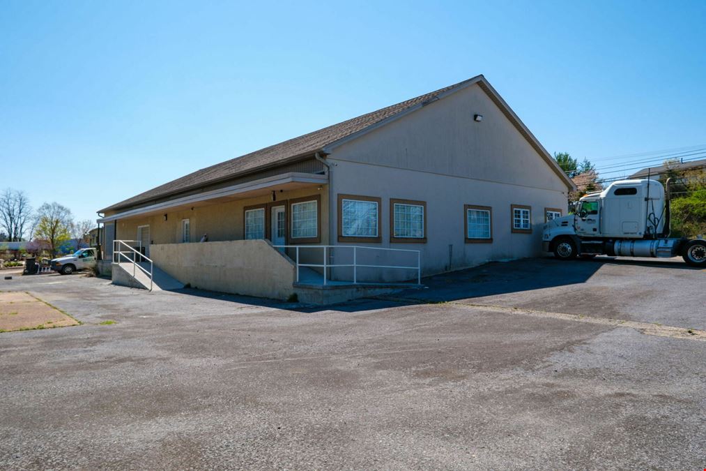 Versatile Flex Building – Renovated & Ready for Business!