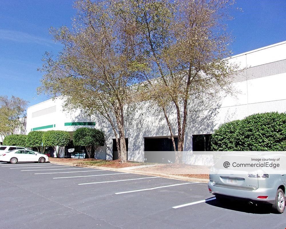 775 Atlanta South Parkway  (775-795)