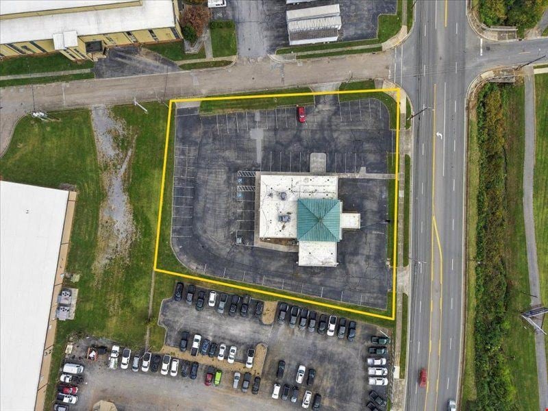 800 W. Morris Blvd