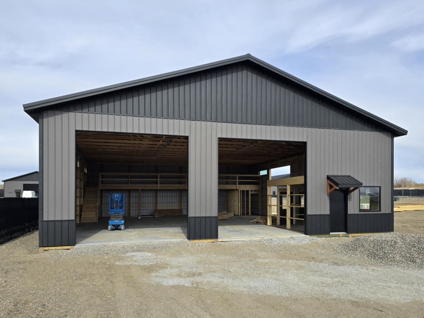48'x60' Insulated Shop with Bathroom