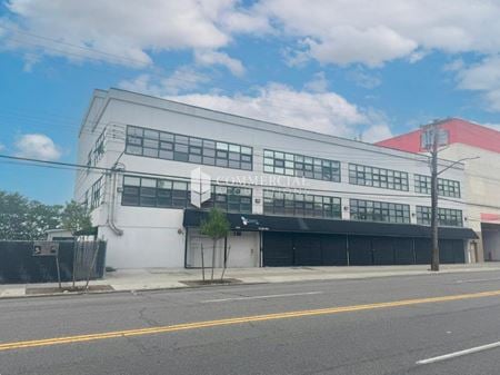 Preview of Office space for Rent at 2433 Knapp St