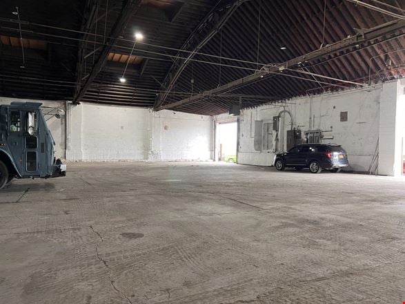 Preview of Industrial space for Rent at 230 Manida St