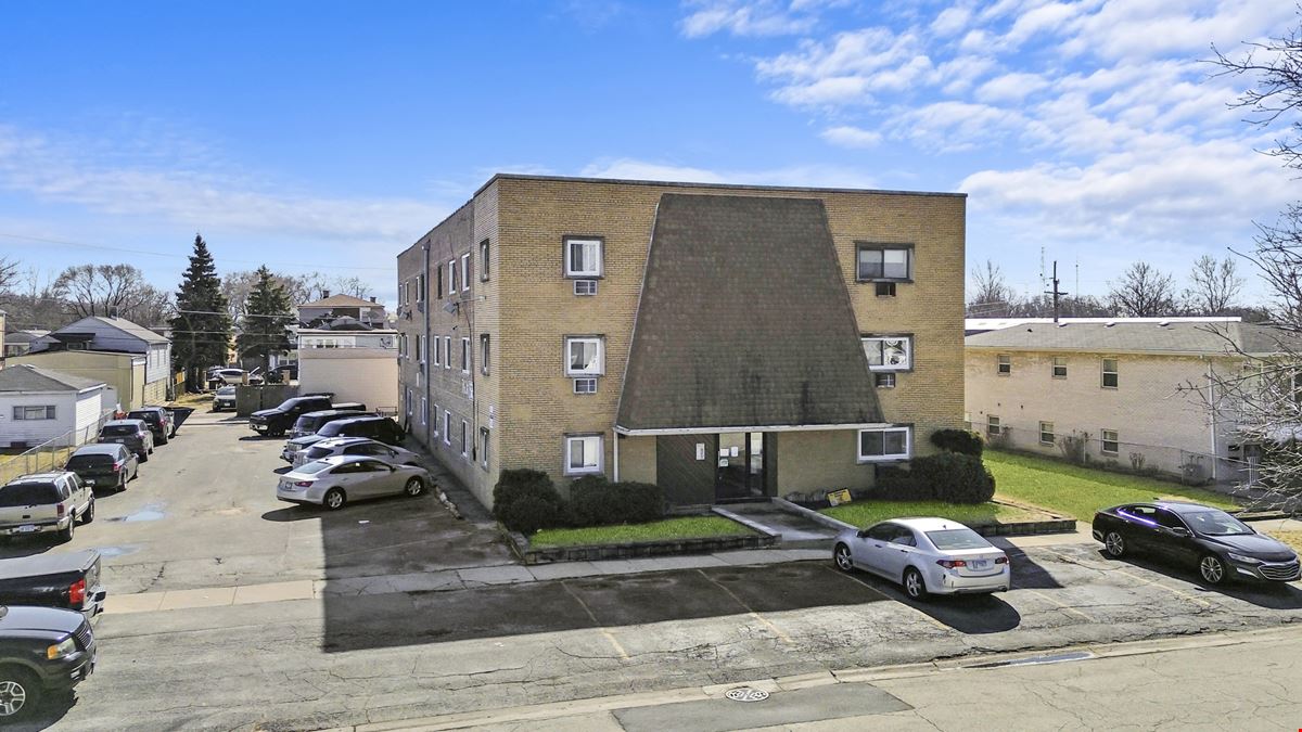 7631 W 63rd Place