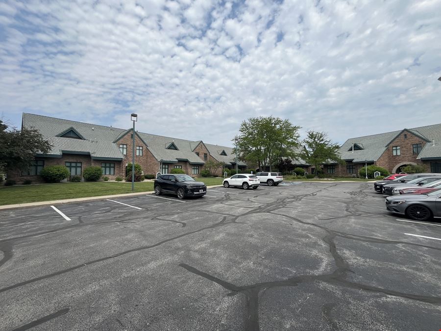 Easton Court - 270-280 E 90th Dr