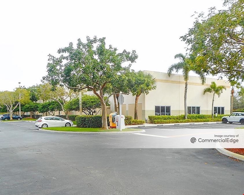 Weston Commercial Center