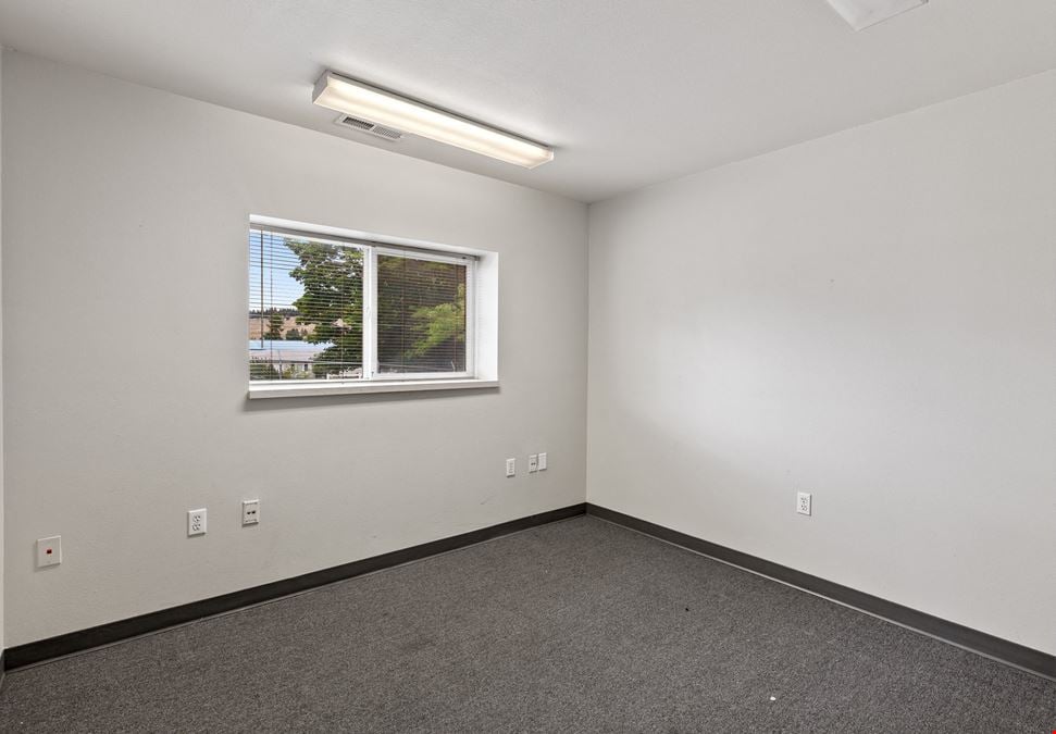10,000 SF Industrial Building w/ Secured Yard