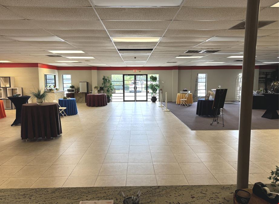 Industrial Warehouse with Excellent Visibility Along Metro Parkway!