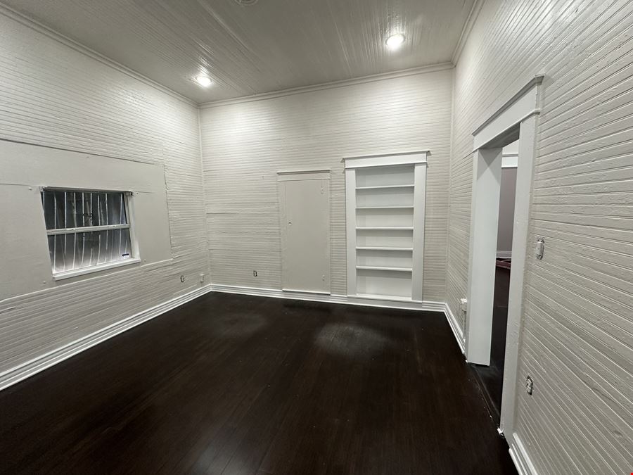 West Tampa Commercial Building & Lot for Sale