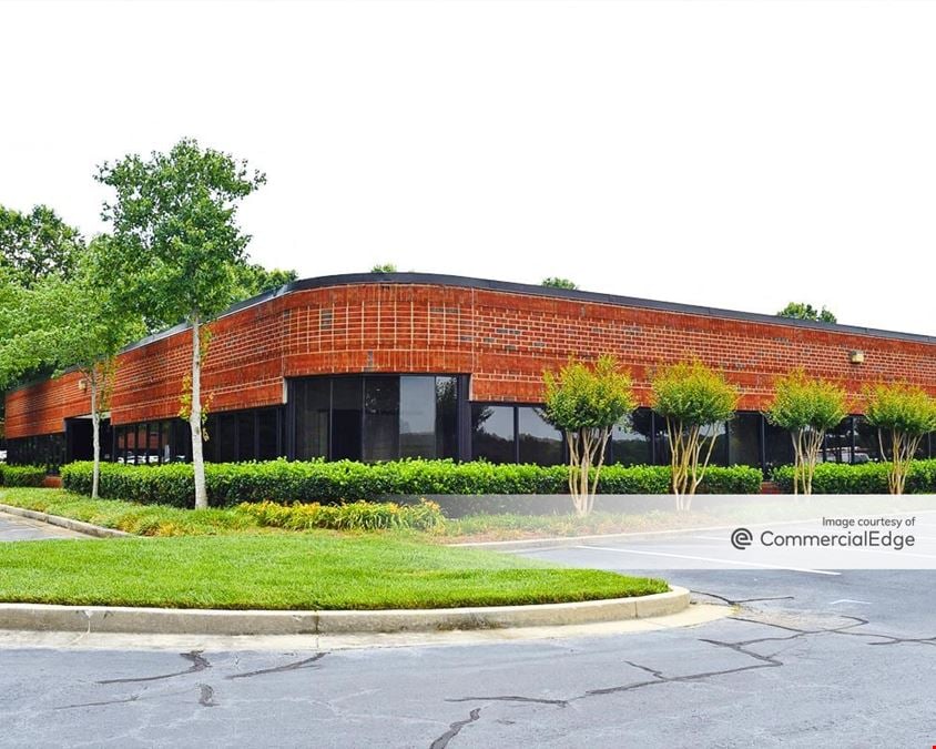 Chattahoochee Corners - 3475-3550 Corporate Way, 4350, 4375 & 4400-4570 River Green Pkwy