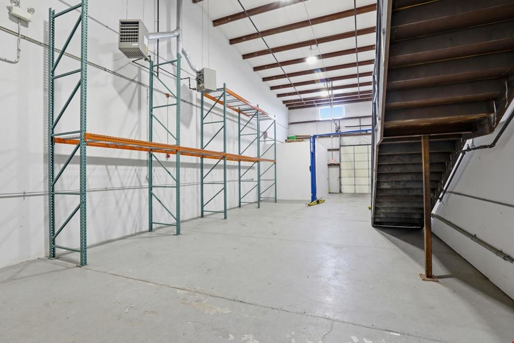 Class B 2,929sf Industrial Flex Condominium for Lease in Newburyport, MA
